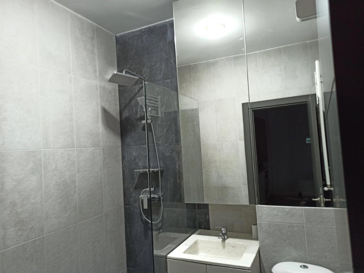 Stylish, Modern 2 Rooms Flat With River View, Near Presidential Palace Bucureşti Eksteriør bilde