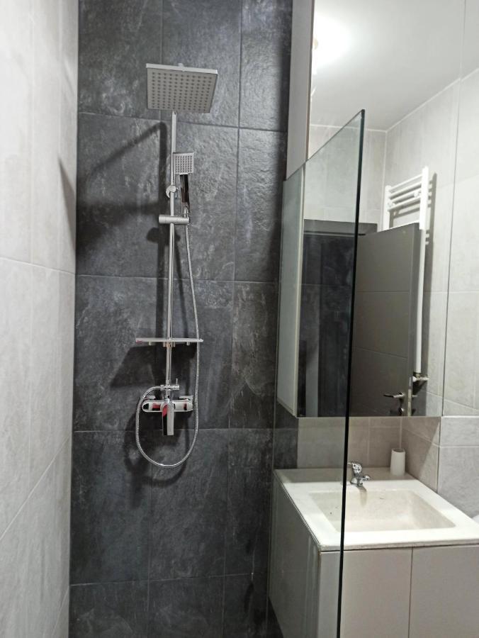 Stylish, Modern 2 Rooms Flat With River View, Near Presidential Palace Bucureşti Eksteriør bilde