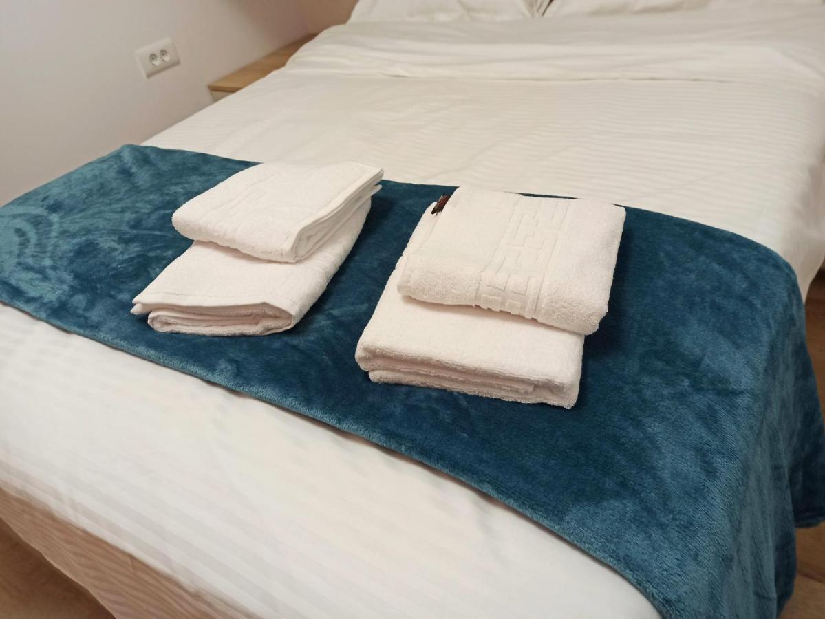 Stylish, Modern 2 Rooms Flat With River View, Near Presidential Palace Bucureşti Eksteriør bilde